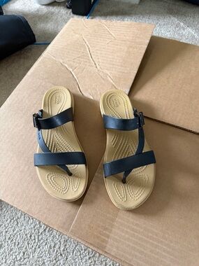 Women’s croc sandals